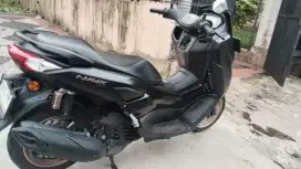 Dijual NMAX hitam tahun 2023