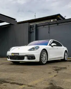 Porsche Panamera 4S Executive LWB Sport Chrono 2018 Solid White