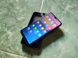 SAMSUNG A10 , hp  charger ,ram 2/32 gb.