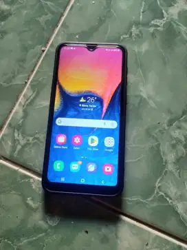 SAMSUNG A10 , hp  charger ,ram 2/32 gb.