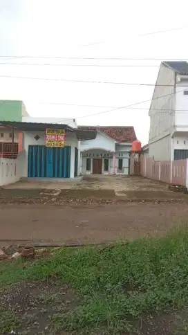Dikontrakan RUMAH & TOKO