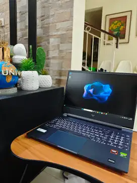 Laptop Hp Victus 15 RTX3050 Ryzen 5 8645Hs x rog tuf nitro