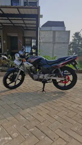 Dijual Honda Tiger 2000 Tahun 2004