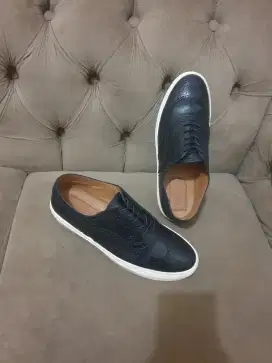 Mulus .authentic sepatu .sneakers bally size 43