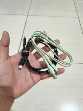 Kabel data charger Baseus dan Vivan