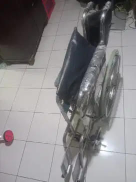 Kursi Roda GEA FS609