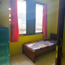 Kost khusus karyawati muslimah lokasi strategis dekat kampus Borobudur