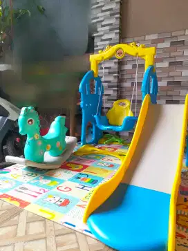 Mainan anak dirumah