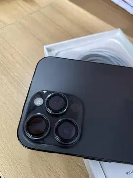 Iphone 14 pro max 256 second ex resmi, banyak bonus mulus