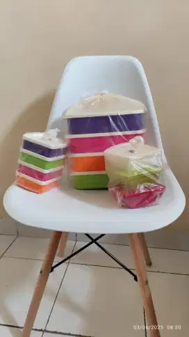 Tupperware Baru Rantang dan tempat makanan 11 pcs
