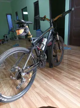 Sepeda gunung united 411