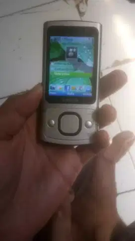 hp.nokia 6700S mulus kaya baru
