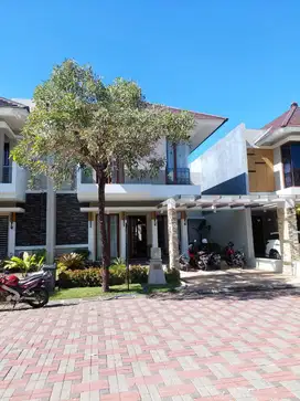 Rumah mewah dalam perumahan Elit jalan kaliurang dekat UGM  Jogja