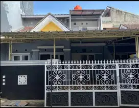 Rumah 2 lantai di Taman royal dekat ke bandara sokarno hatta