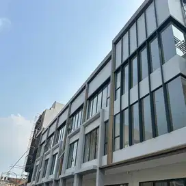 Disewakan Ruko Maggiore Junction Brand New 3 Lantai ada AC