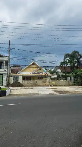Dijual Rumah Lama di Nol Poros Jalan Raya Dieng, Klojen Malang