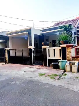 Rumah di taman borobudur 2 karawaci dekat tol