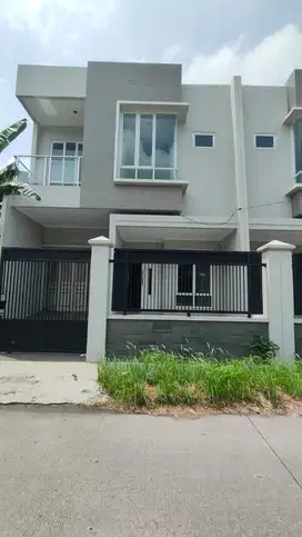 Rumah Keren 2 Lantai Pusat Kota Makassar