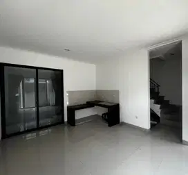 Brand New 6x12.5 Cluster Denver View Danau, Dekat CBD Dan Pusat Pendid