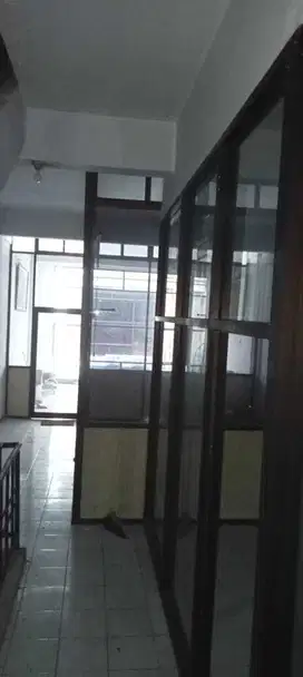 Ruko 3 Lantai Di Komplek Rungkut Megah Raya Surabaya
