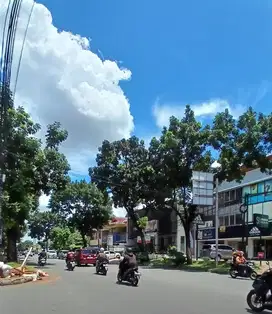 Rumah di jual cepat jalan utama bintaro  jaya