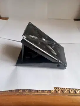 Alat buat tahan roda ban