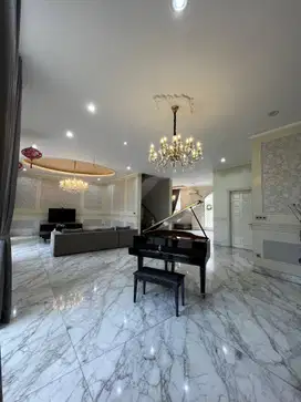 Dijual Rumah Villa The Palace Full Furnish