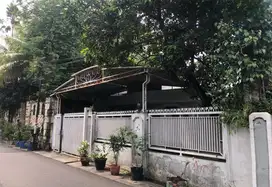 Rumah 2 Lantai di Mesjid Bendungan Cawang, 10 menit ke Tol Cililitan