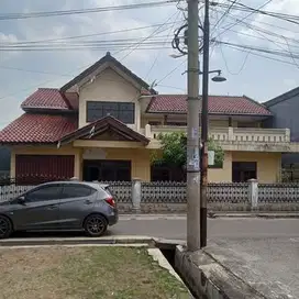 Dijual Rumah Mewah dan Strategis di Ciputat Tangsel