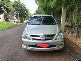 Toyota Kijang Innova 2006 Bensin