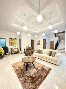 Dijual Rumah Mewah, elite furnish rasa villa di Sentul City
