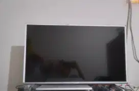 ANDROID TV  merk COOCAA  32 inch