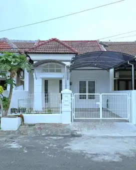 Disewakan Rumah siap huni bersih & terawat Pantai Mentari.