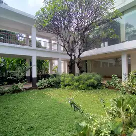 Disewakan Rumah Menteng Jakart Pusat (Cocok Untuk Kantor)