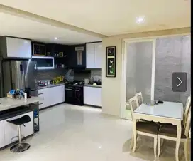 Di Jual Rumah  3 Lantai Pondok Indah