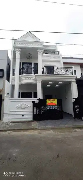 Di jual rumah di kawasan elite pulomas jakarta timur