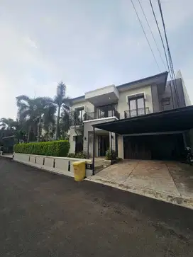 JUAL RUMAH MEWAH DALAM TOWNHOUSE 2 LANTAI SIAP HUNI DI CIPETE JAKSEL