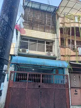 Dijual rumah di jl pekapuran jakarta barat