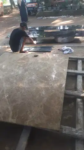 Pasang top meja marmer dan geranit
