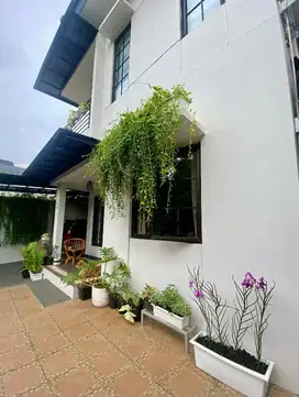 Dijual Rumah Bagus SHM Di Kencana Loka BSD
