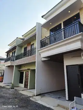 Rumah 2 lantai 2 ktkm cash murah 650 jutaan Cijantung kalisari
