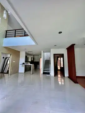 Dijual rumah kencanaloka bsd