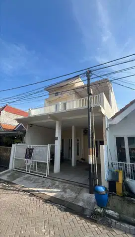 Rumah di Babatan Pratama Wiyung SBY dgn dimensi besar cuma 1M an loh