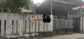 Di Jual Rumah Besar, Suasana Asri Dan Nyaman.