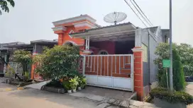 Dijual Segera!! Rumah luas Harga puas dekat Summareckn Crown Gading