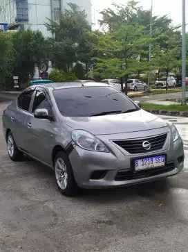 Nissan almera 2013 MT