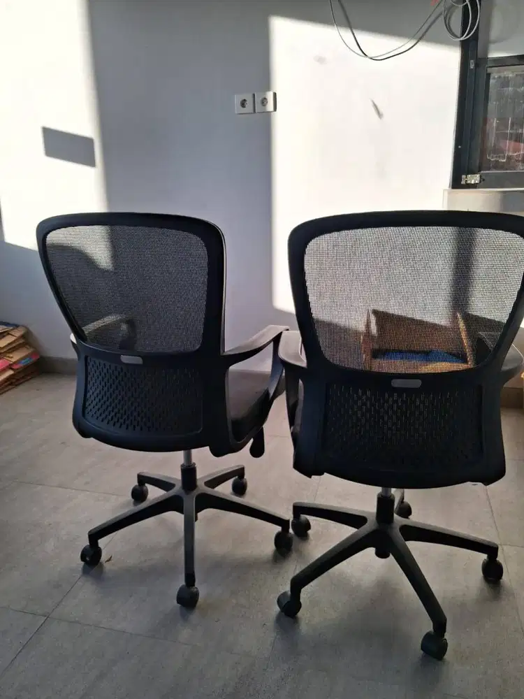 INFORMA KURSI KERJA KANTOR