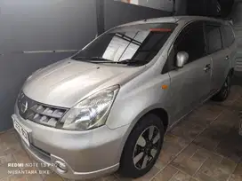 Nissan Livina 2010 Bensin