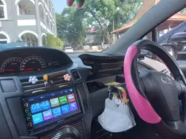 Toyota yaris E black