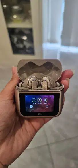 TWS JBL Tour Pro 3